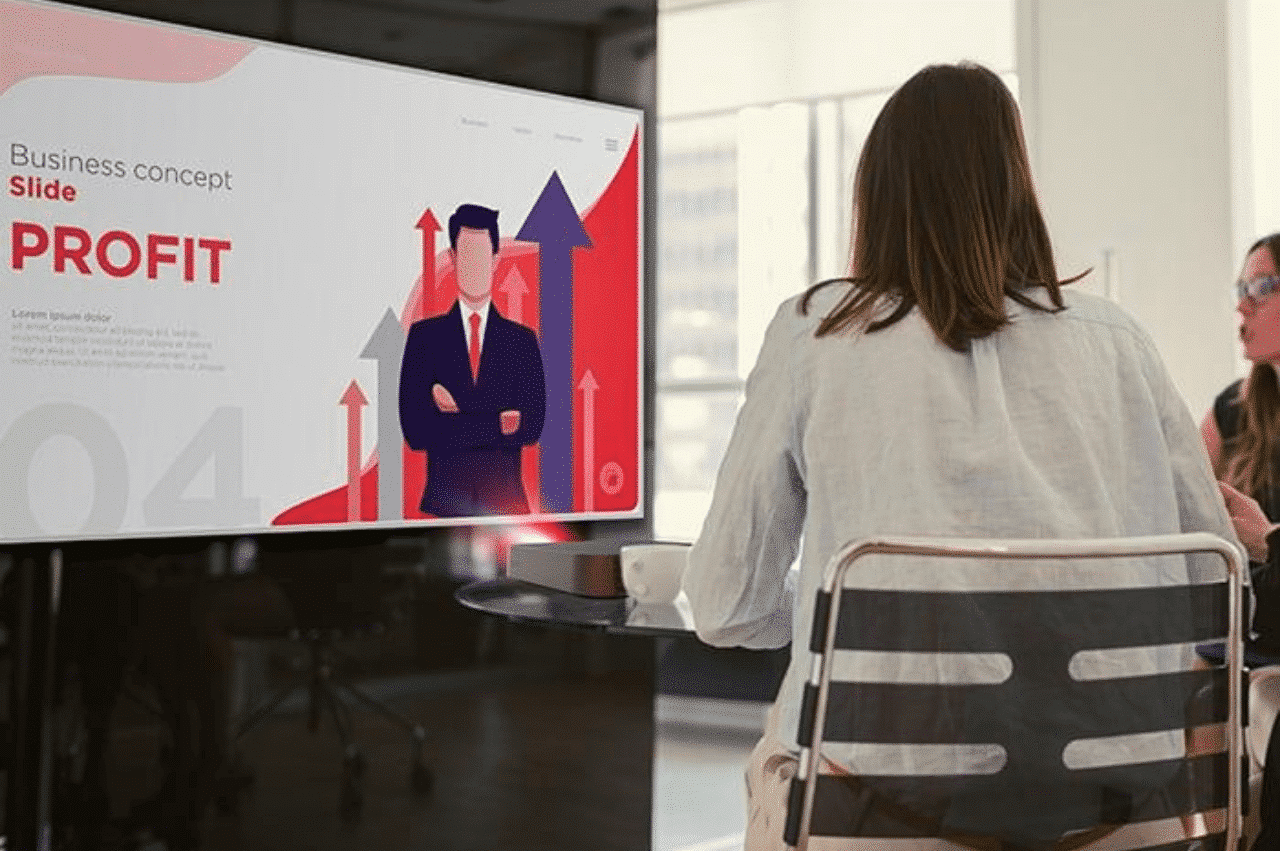 How to Choose a Presentation Display for Your Meeting Space - Projector meeting space