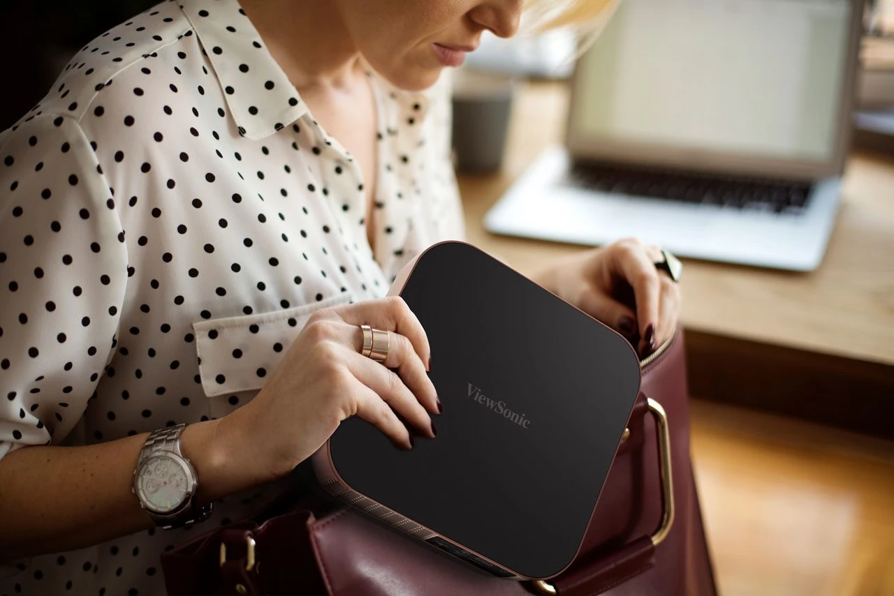 Harman Kardonスピーカー、WiFi、Bluetoothを搭載した ポータブルモバイルLEDプロジェクター2機種を2月26日(金)より新発売